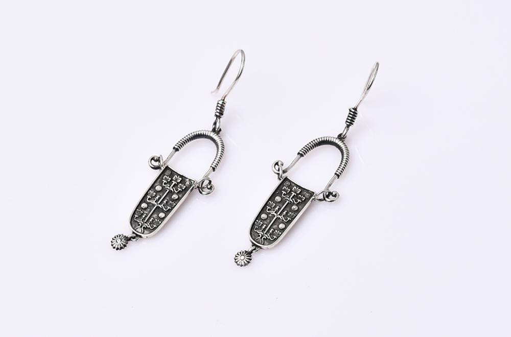 Small Earrings "Van "