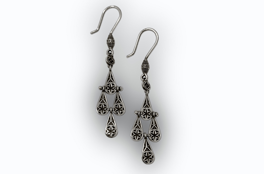 Dangling Earrings "Daghdghan"