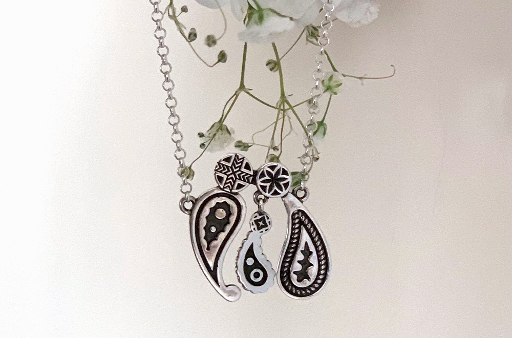 Hiraola's Product Image