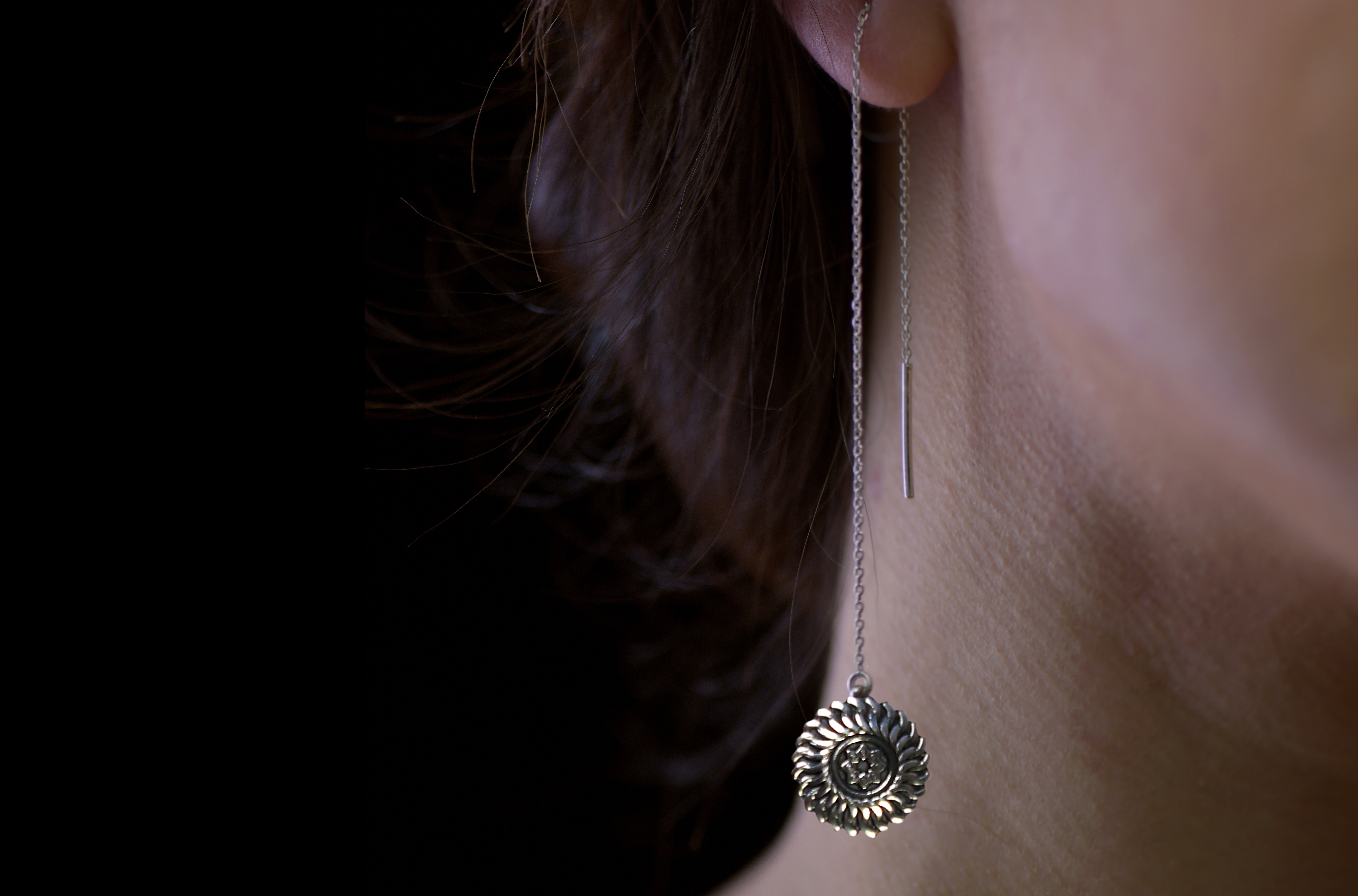 Puset Earrings with Chain "The Sun"