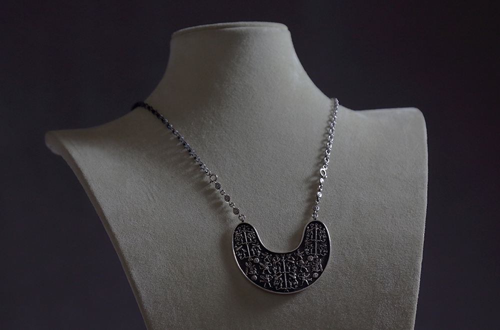 Pendant " Van " with Armenian traditional chain