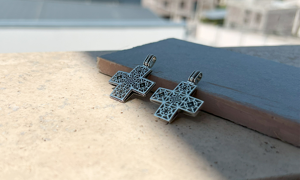 Equal-Armed Cross for Man "Gatanaxsh"