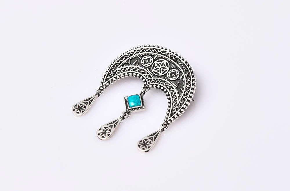 Կանացի Կրծքազարդ \'\'Դաղդղան\'\' Բնական Քարերով thumbnail