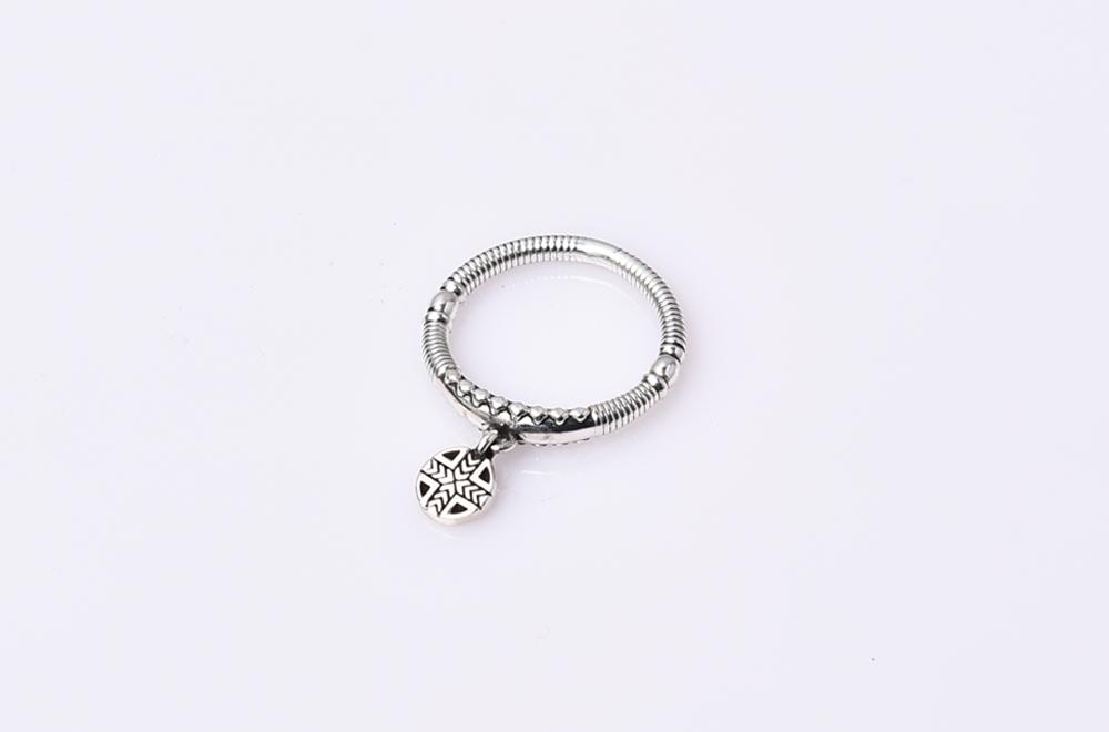 Delicate Ring "Daghdghan"