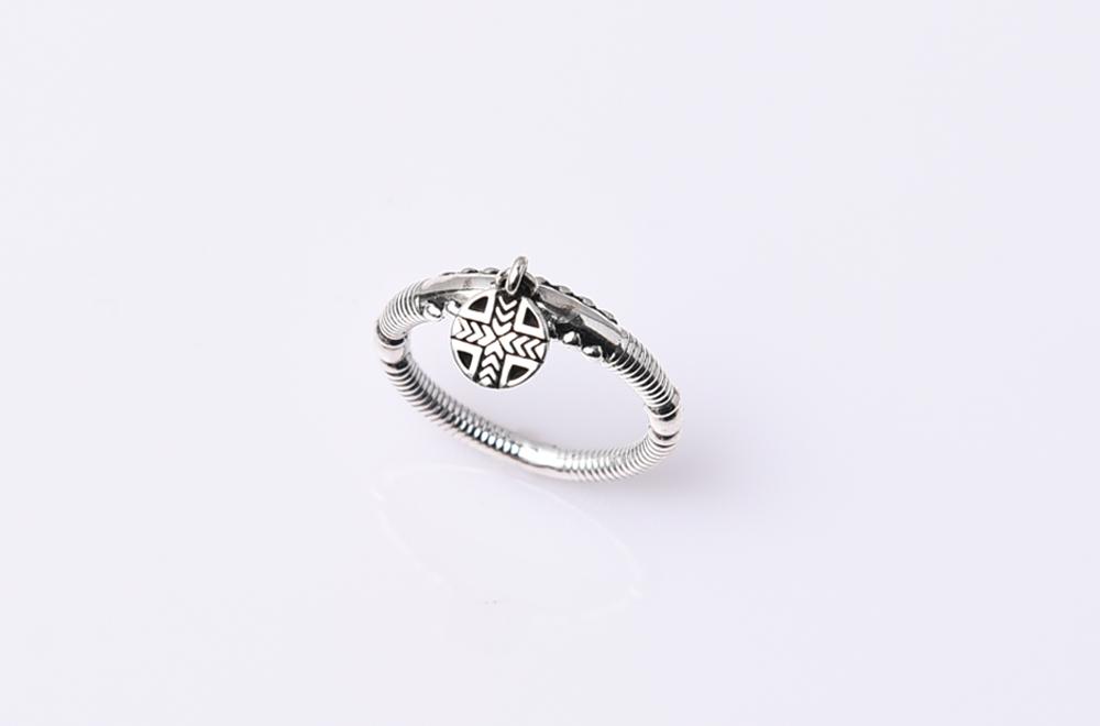 Delicate Ring "Daghdghan" thumbnail