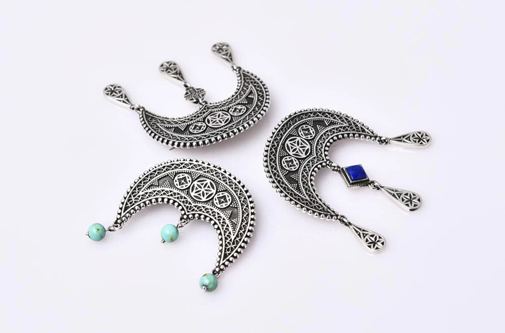 Կանացի Կրծքազարդ \'\'Դաղդղան\'\' Բնական Քարերով